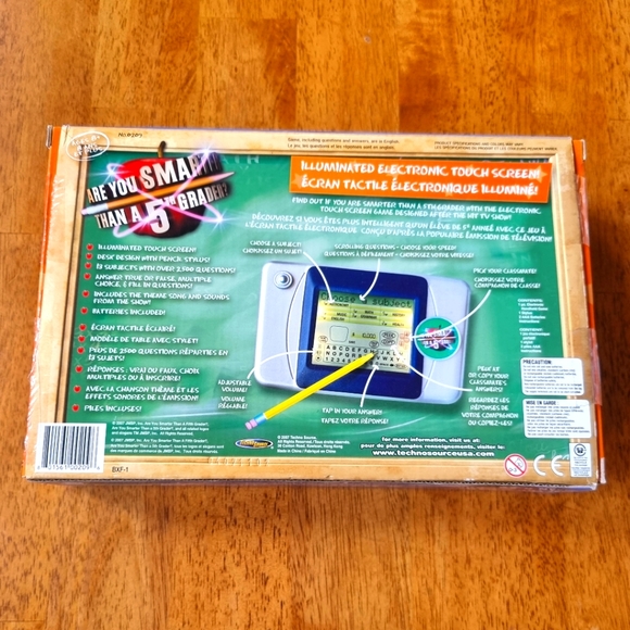 Are You Smarter Than a 5th Grader?  Hand Held Touch Screen Electronic Game NEW - Picture 2 of 6